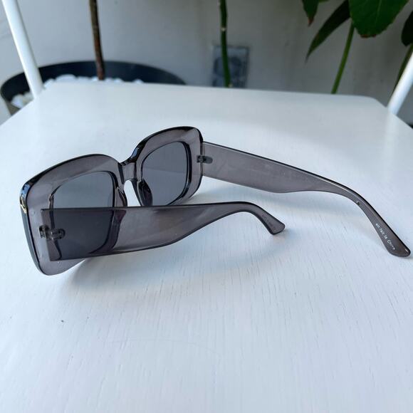 ☘️ No name Retro Rectangle Sunglasses in Dark Gray - Picture 6 of 12